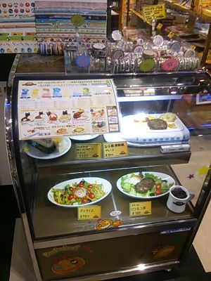 鉄道カフェSTEAM LOCOMOTIVE幕張新都心店|ショーウィンドウ 鉄道カフェSTEAM LOCOMOTIVE幕張新都心店|ショーウィンドウ